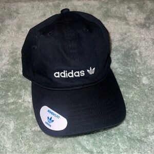 ⭐️NEW⭐️NWT ADIDAS Original Trefoil Hat